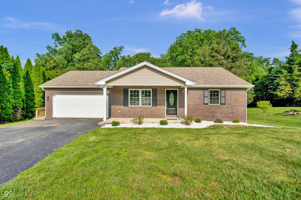 935 S County Road 185 E, North Vernon, IN 47265