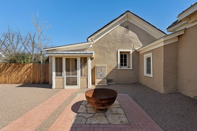 405 N Austin St, Marfa, TX 79843