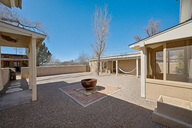 405 N Austin St, Marfa, TX 79843