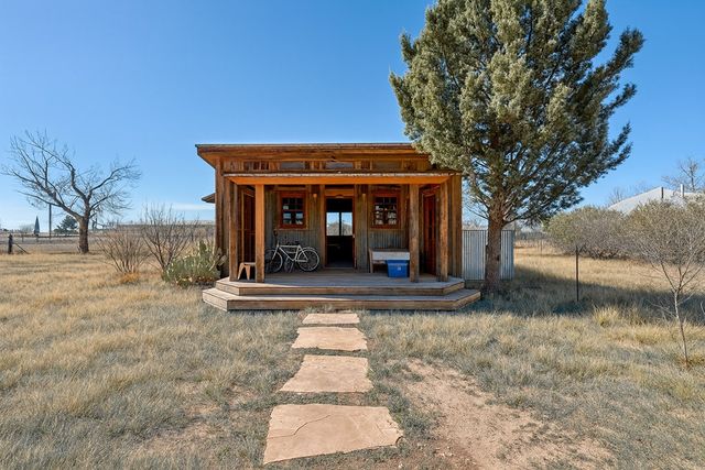 405 N Austin St, Marfa, TX 79843