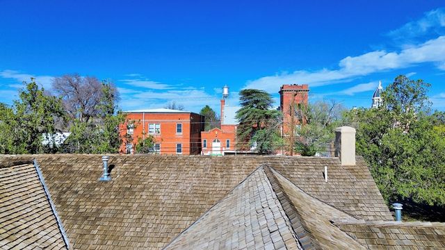 405 N Austin St, Marfa, TX 79843