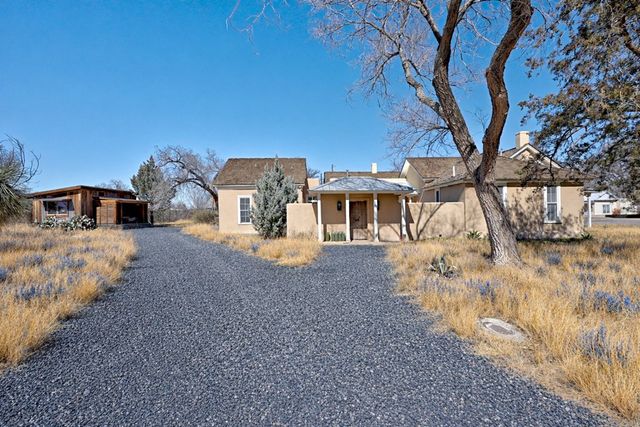 405 N Austin St, Marfa, TX 79843