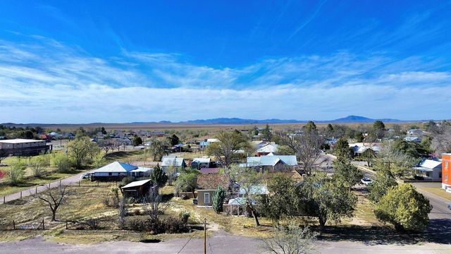 405 N Austin St, Marfa, TX 79843