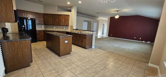 8307 White Mulberry, San Antonio, TX 78254