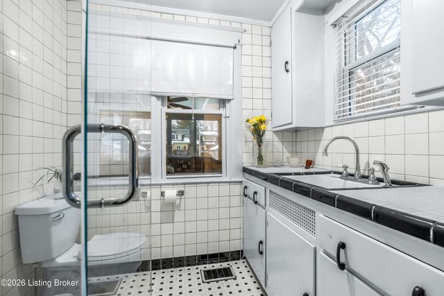 1893 Douglass Blvd, Louisville, KY 40205