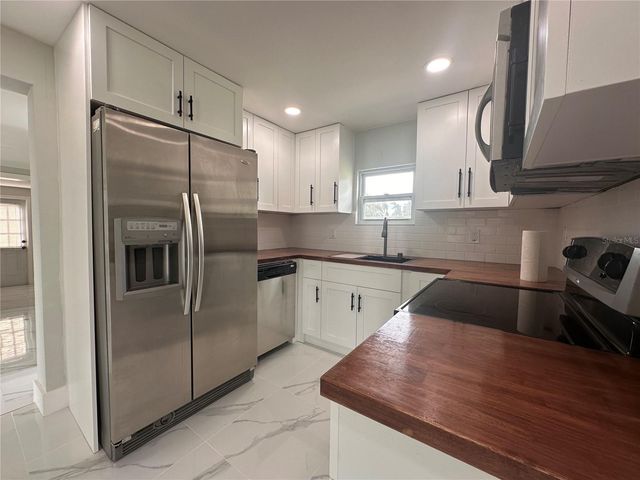 130 VIRGINIA COURT, Englewood, FL 34223