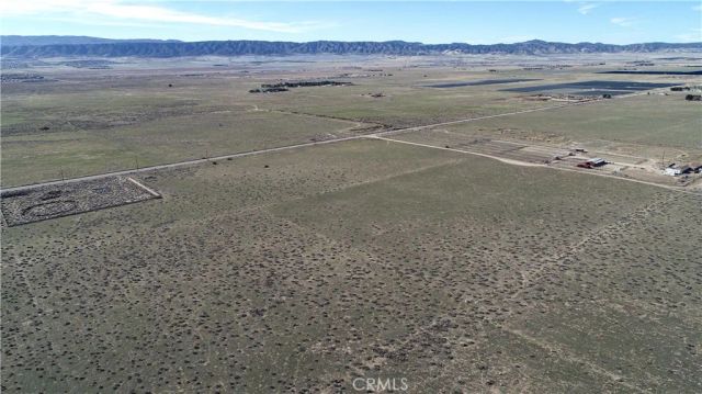 3 W H, Lancaster, CA 93536