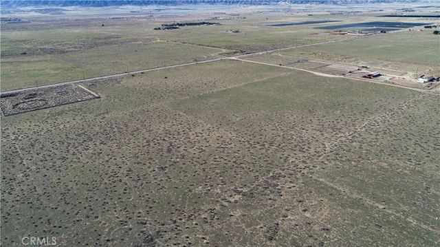 3 W H, Lancaster, CA 93536