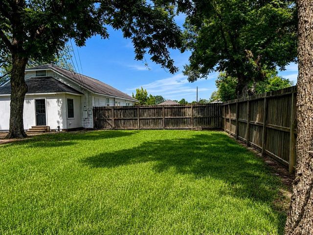1726 7th Street, Rosenberg, TX 77471