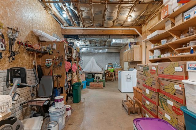 3988 North Farm Road 35, Ash Grove, MO 65604
