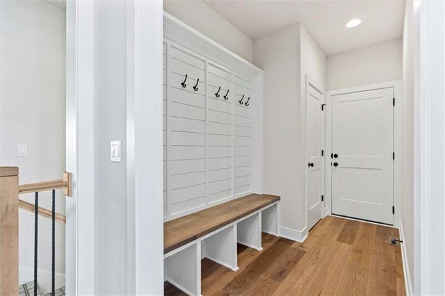 18508 Pawnee Lane, Overland Park, KS 66085