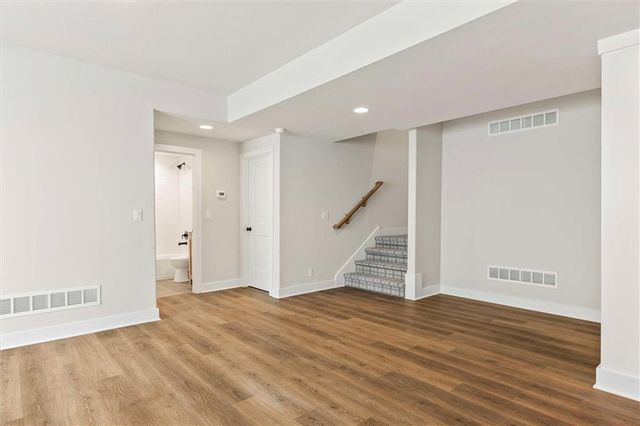18508 Pawnee Lane, Overland Park, KS 66085