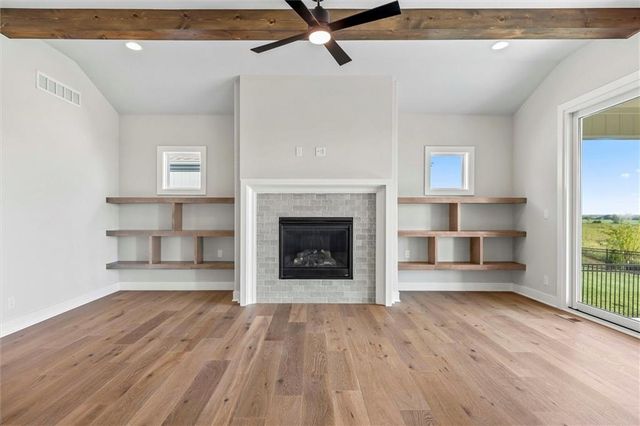 18508 Pawnee Lane, Overland Park, KS 66085