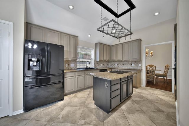 6710 High Knoll Drive, Sugar Land, TX 77479