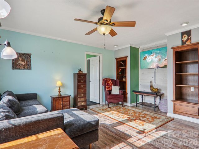 3195 N Clear Creek Road, Hendersonville, NC 28792