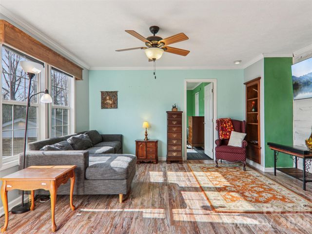 3195 N Clear Creek Road, Hendersonville, NC 28792