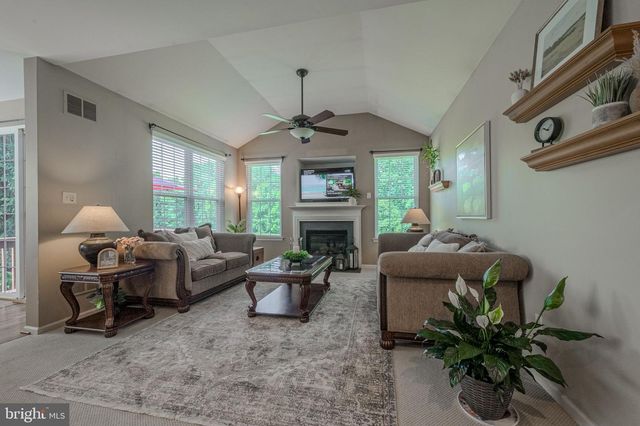 274 CHERRY LN #32, Kennett Square, PA 19348