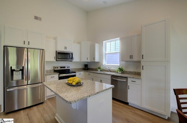 106 Moorish Circle, Fountain Inn, SC 29644