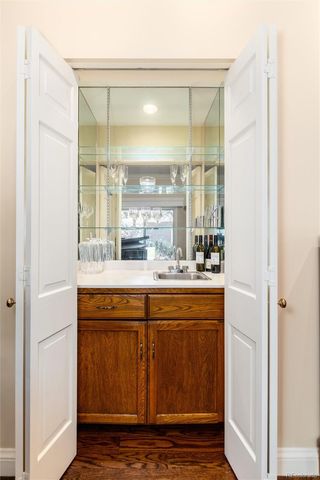 2552 E Alameda Avenue 16, Denver, CO 80209