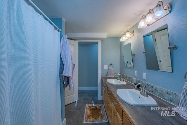 6701 W Kirkwood, Boise, ID 83709