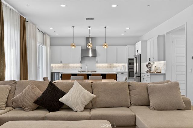 17728 Ridgeline Court A, Canyon Country, CA 91350