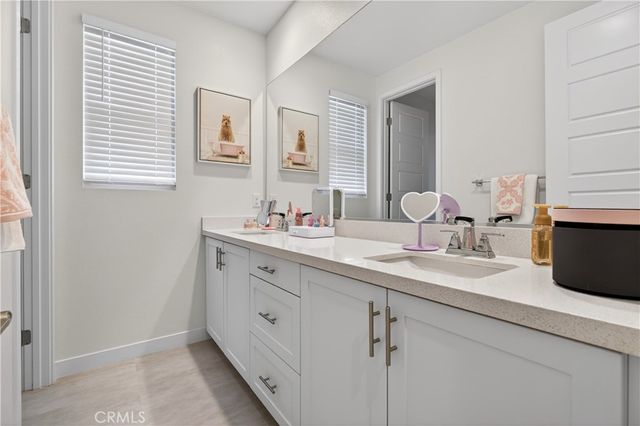 17728 Ridgeline Court A, Canyon Country, CA 91350