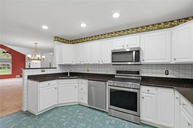 6419 Jefferson Pointe Cir, Jefferson Hills, PA 15025