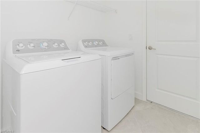 9099 Leatherwood LOOP, Lehigh Acres, FL 33936