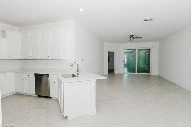 9099 Leatherwood LOOP, Lehigh Acres, FL 33936