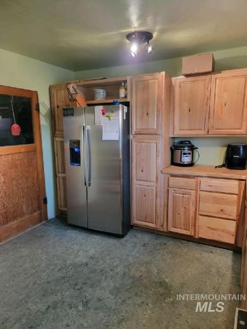 2363 7th Ave N, Payette, ID 83661