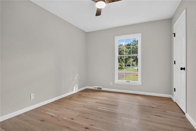 10610 W 170th Terrace, Overland Park, KS 66221