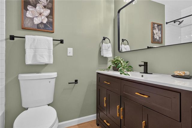 10610 W 170th Terrace, Overland Park, KS 66221