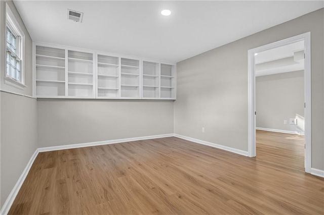 10610 W 170th Terrace, Overland Park, KS 66221