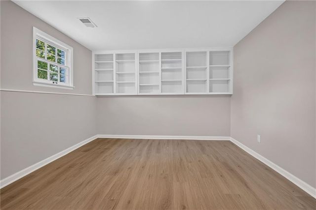 10610 W 170th Terrace, Overland Park, KS 66221