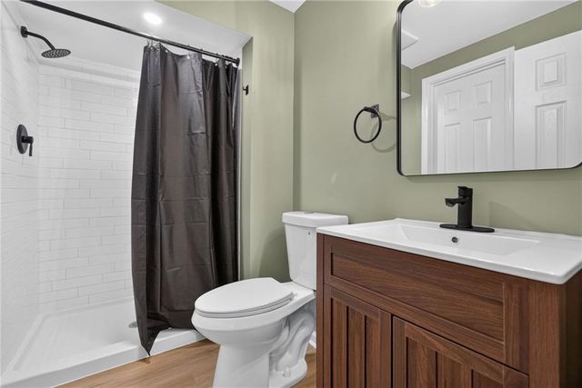 10610 W 170th Terrace, Overland Park, KS 66221