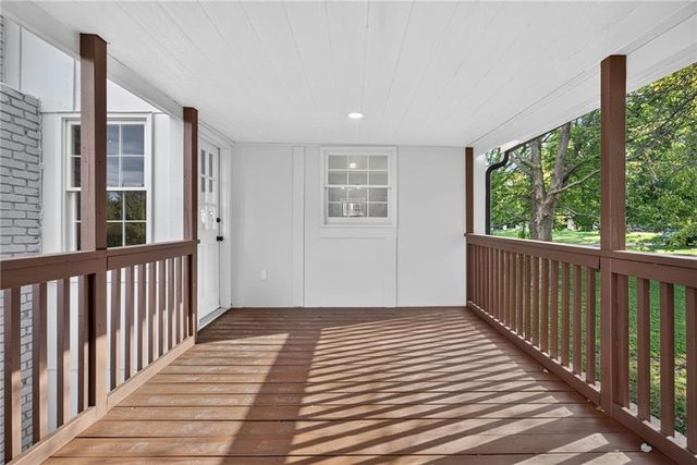 10610 W 170th Terrace, Overland Park, KS 66221