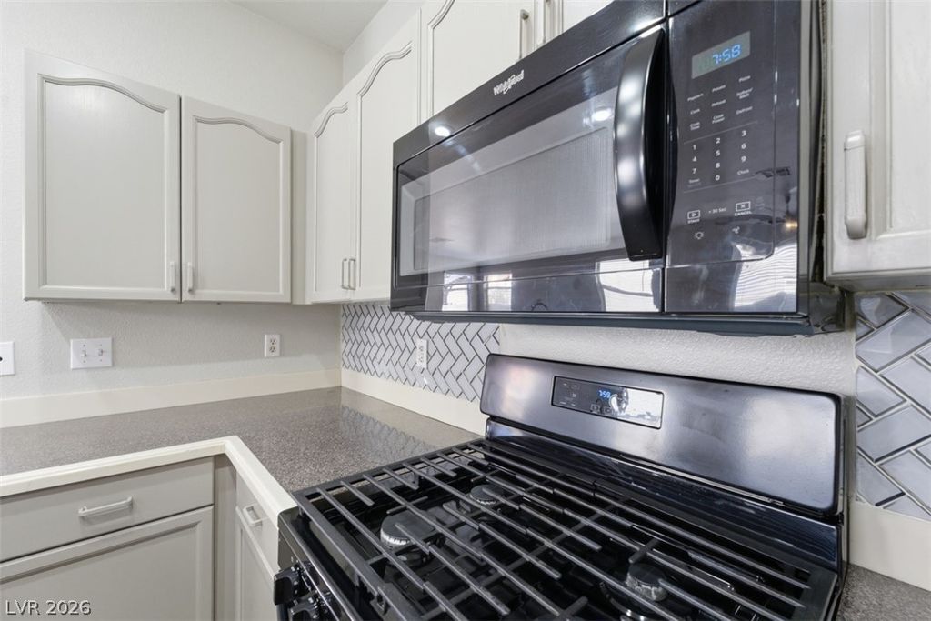 Image 6 of property listing at 1190 Stormy Valley Road, Las Vegas, NV 89123