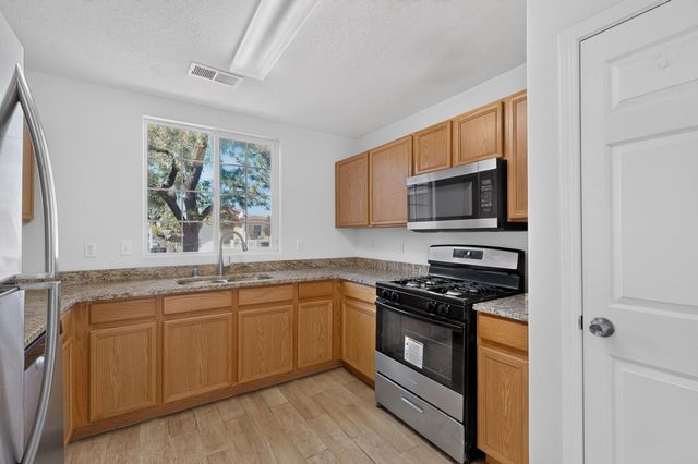 2756 Butch Cassidy Drive SW, Albuquerque, NM 87121