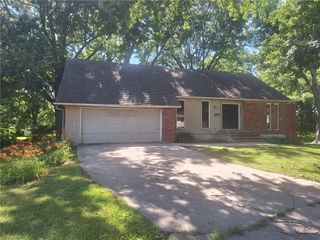 12519 E 41st Terrace, Independence, MO 64055