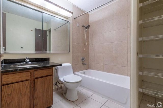 35775 Union Lake Road, Clinton Charter Township, MI 48035