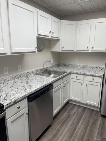 35775 Union Lake Road, Clinton Charter Township, MI 48035