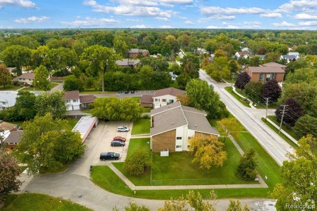 35775 Union Lake Road, Clinton Charter Township, MI 48035