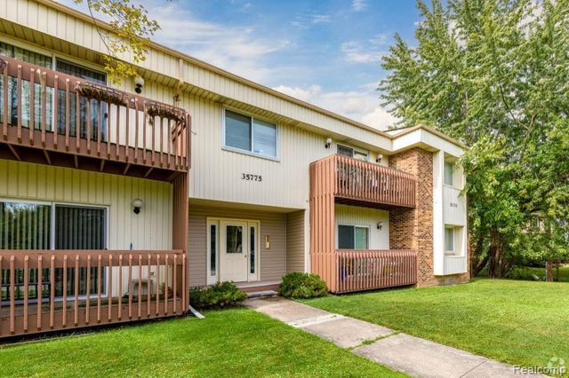 35775 Union Lake Road, Clinton Charter Township, MI 48035