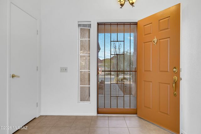 2303 E Indian Town Way, Oro Valley, AZ 85755