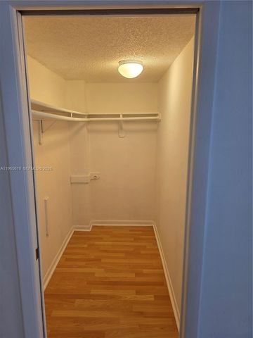 8065 SW 107th Ave 214, Miami, FL 33173