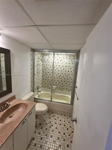 8065 SW 107th Ave 214, Miami, FL 33173