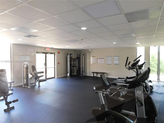 8065 SW 107th Ave 214, Miami, FL 33173