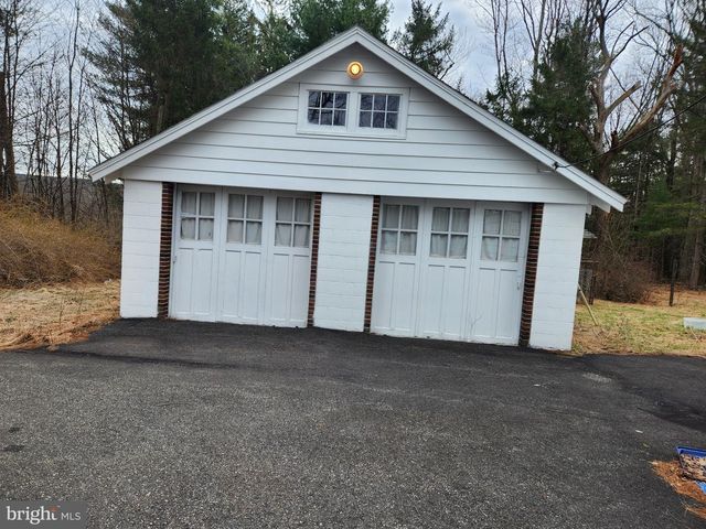 582 FAIRVIEW ST, Tamaqua, PA 18252