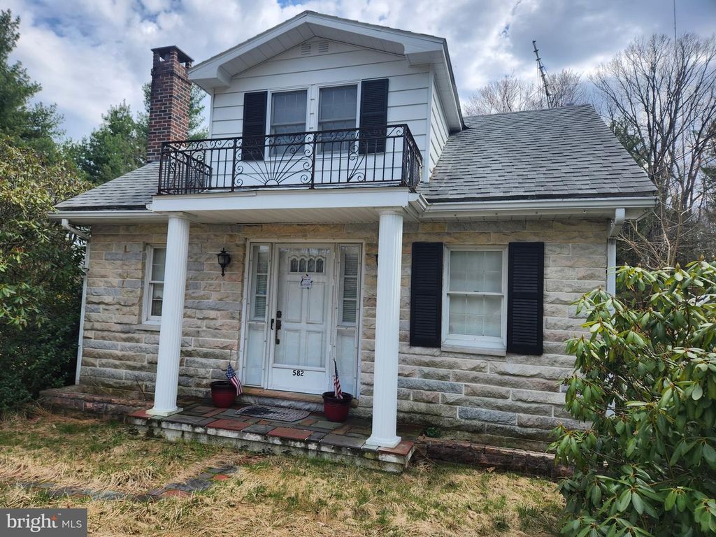 582 FAIRVIEW ST, Tamaqua, PA 18252