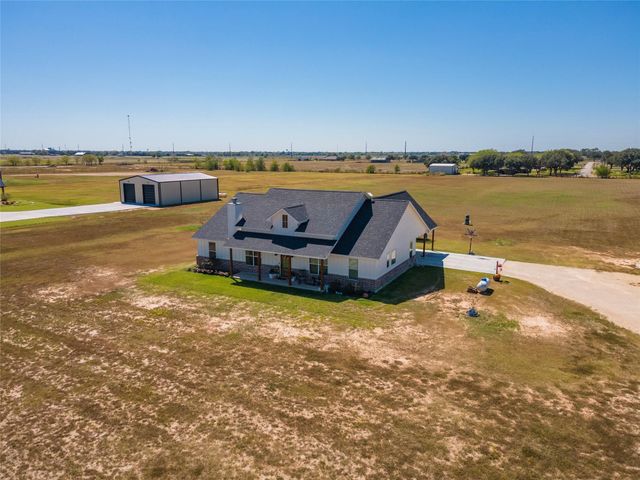 1705 County Road 451, El Campo, TX 77437